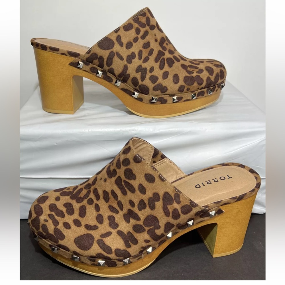 Torrid Womens Studded Platform Wood Leopard Print Mules Sz 9WW Xtra Wide Superb!